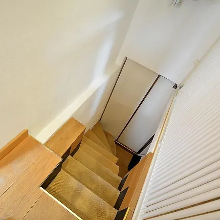Roof Balcony, 2pax, Aircond, Wifi