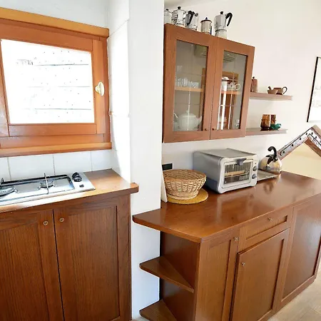 Roof Balcony, 2pax, Aircond, Wifi Apartamento Venecia
