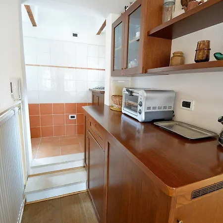Roof Balcony, 2pax, Aircond, Wifi